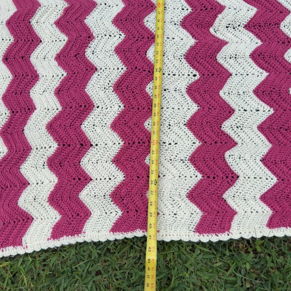 Handmade Crochet Chevron Ripple Throw Blanket Magenta Pink White Afghan 78x41
